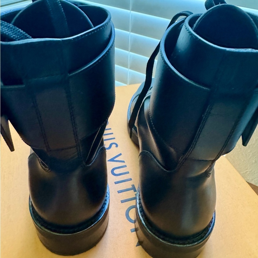Authentic Louis Vuitton Black Leather Combat Boots women’s Sz 6 - Picture 6 of 14